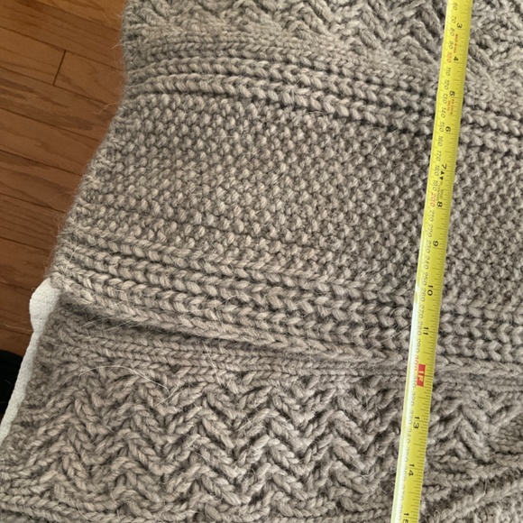 Stefanel Chunky Knit Cropped Sweater - Picture 8 of 11